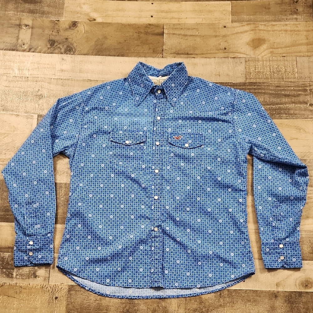 Hollister Blue Casual Button Down Shirt‎ with Subtle Pattern